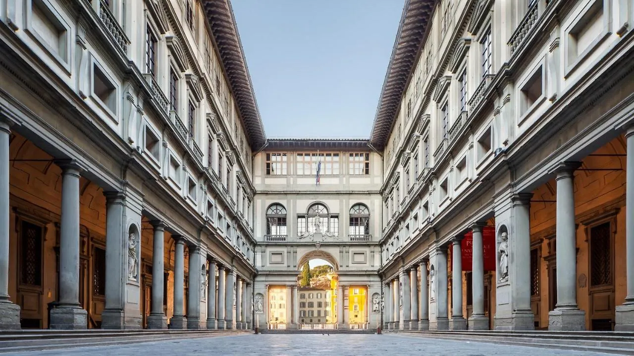Florentine Palazzo,4 Bedrooms,Historic Center Apt Florence