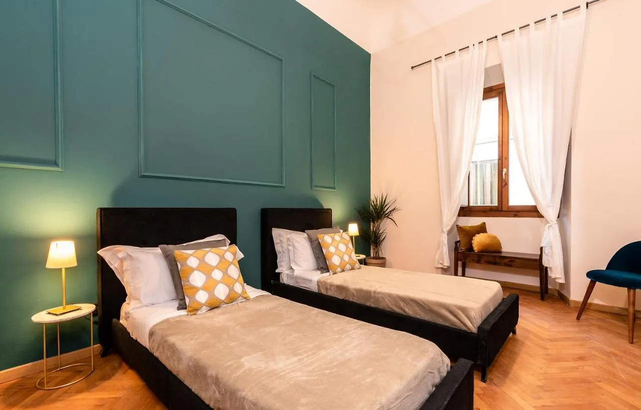 Florentine Palazzo,4 Bedrooms,Historic Center Apt Florence 0*,