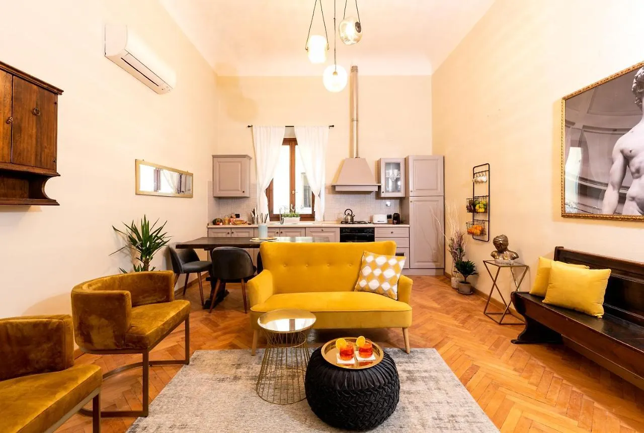 Florentine Palazzo,4 Bedrooms,Historic Center Apt Florence Apartment